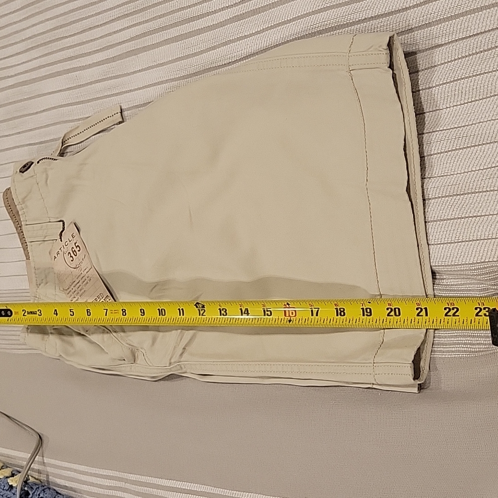 Shorts - Picture 6 of 6
